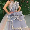 Prawdziwe obrazy High Neck Bal Sukienka Ruffles Lace Aplikacje Linia Celebrity Wieczór Suknie Party Robe de Soirée de Mariage