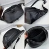 Midja påsar Kvinnors väska Pure Black Nylon Metal Buckle Sum Per Band Fanny Pack Bananka Mode Wild Satchel Belly Belt