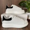 Man Fritidsskor Mocka Sneakers Sneakers Designer Logo Oversized Vit Svart Läder Lyx sammet Blå Flats Snörning Plattform Sula Dam Espadrilles Med Box