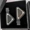 Nouvelle Arrivée Triangel Pince À Cheveux avec Timbre 4 Couleurs Femmes Lettre Triangle Barrettes De Mode Cheveux Accessoires pour Cadeau