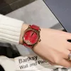 Relógios de pulso Marca de couro pulseira de luxo moda vermelho redondo à prova d 'água relógio de quartzo desgaste formal senhora relógio de pedra feliz. Presentes para meninas