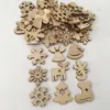 50 Stück Weihnachtsbaum Stern Schneeflocke Formen Holz Scrapbooking Handwerk für Verzierungen handgemachte Diy Handwerk Dekor Y201020