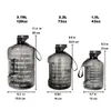 キロイト3.78L 2.78L 2.2L 1.3Lのガロンの飲料水のボトル、藁のプラスチック製の大容量のジムフィットネス観光BPA無料スポーツ201128