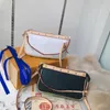 Nya heta mode crossbody väskor mode för kvinnor små solida färger axelväska kvinnliga handväskor plånböcker koppling