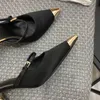 Vente chaude-robe unique orteils carrés chaussures pour femme talon aiguille chaussures habillées à la mode avec ribons semelle souple confortable