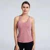 Camisoles Tanksスポーツベスト女性サマーフィットネスヨガスーツクイック乾燥通気性のあるTシャツはブラジャースリーブレスリング付き