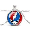 Collana Grateful Dead Collane con ciondolo teschio Steal Your Face Skull Music Fans Regalo Souvenir Cabochon in vetro Immagine personalizzata Gioielli fai da te 2021