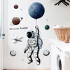 クリエイティブスペースプラネット宇宙飛行士ウォールステッカーキッズルームのためのボーイズベッドルームデカールDIY壁画PVCポスターペーパーY200103