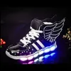 Nowe anielskie skrzydła swobodne buty z USB Baby Girls Boys Light Up Luminous Sneakers świecące oświetlone oświetlenie 2011124264915