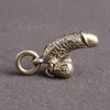 Pendentif pénis en laiton créatif, imitation amusante de personnalité de poulet, mini porte-clés de voiture, organes génitaux masculins 1379817