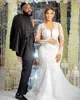 2020 Plus storlek Arabiska Aso Ebi Lace Beaded Luxurious Bröllopsklänningar Sheer Neck Bridal Dresses Vintage Sexiga Bröllopsklänningar ZJ884