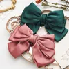 Sweet Color Solid Color Big Bow Forcine per ragazze Fashion Capelli Clip Donne Tre strati Satin HairGrip Accessori per capelli Copricapo