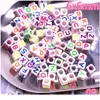 100st Colorful Alphabet Letter Acrylic Loose Spacer Pärlor för smycken som tillverkar DIY -armband Tillbehör 100st C Qylmvw