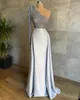 Sexy One Shoulder Mermaid Prom Dresses Custom Made Lace Aplikacje Z Długim Rękawem Satin Cekiny Wieczorowe Party Okazje Gown Robe de Soiree