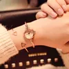 Bracelet de bracelet en or de luxe Gold Watchs Watchs en acier inoxydable Retro Ladies Quartz montre des bracelets Ulzzang Brand petite horloge 211228