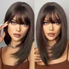 Parrucche sintetiche dei capelli Cosplay Henry Margu Dark Brown Medio Long Bob Bob Parrucche sintetiche con Bangs Capelli stratificati Naturale Dritto per le donne Alta temperatura 220225