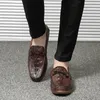 Männer handgefertigte Business Schuhe echte Leder -Männer Slipper an Modeschuhen Männer Moccasins Flats Zapatos de Hombre