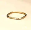 シンプルなファッションジュエリースクエアリング 925 スターリングシルバーゴールドフィルソリティア CZ ダイヤモンドパーティー素敵な女性の結婚指輪リング恋人へのギフト