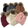 Mode Design Handgjorda Kvinnor Vinter Stickad Cap Avtagbar Wool Ball Hat Wear Mask Knapp Kepsar Till Salu