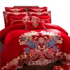 Luxo Pavão Bordado Vermelho Estilo Chinês Casamento 100% Algodão 4/6 / 9 pcs Conjunto de cama Conjunto de camas de edredão Folha de cama / de linho Fronhas T200706