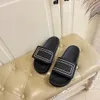 Strand tofflor män klassisk platt sommar lat designer tecknad film stora huvud flops läder mens glidbanor hotell bad kvinnor skor dam sexiga sandaler stor storlek 35-46