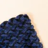 Portable chaude douce 1.5 * 1.2m Automne hiver peluche corail Couverture de la molleton élégant lettre châle pour hommes femmes universelles