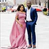 2021 Afrikaanse nieuwe bruidsmeisje jurken stoffige roze zeemeermin lente een schouder platteland tuin formele bruiloft glozen plus size custom