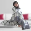 Зимний многофункциональный тартан с кнопками плед одеяло шаль держать теплый многоцветный плед Pattern Plush ленивый одеяло 135 * 80см # LR2 LJ201127