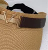 夏のブランドデザイナーレディース麦わら帽子ファッション女性麦わら帽子ビーチバケツハットガーデンファッションデザイナーキャップ帽子6935250