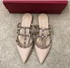 Frauen flache Schuhe Luxus Sandalen Loafer Sommer echtes Leder Schuhe hohe Qualität flache Nieten Schuhe Marken Hausschuhe 2023 Designer