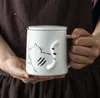 スプーン漫画かわいい水のコップパーソナライズされたコーヒーマグを持つカップ猫のテールセラミッククリエイティブマグカップ