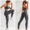 European And America Free shipping Wholesale Seamless Yoga Set Tight Fitness Workout Quick Dry Breathable Woman Yoga Suit