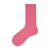 chaussettes pour femmes Mode Femmes et Hommes Haute Qualité Coton Lettre Respirant Sports En Gros Plusieurs couleurs peuvent être mélangées Désignation du message