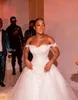 Graceful African Plus Size A Line Abito da sposa in pizzo con spalle scoperte Perle Abiti da sposa Applique Sweep Train Tulle Abiti formali Custom Made Vestido De Novia