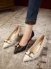 Scarpe eleganti Franse Enkele Schoenen Vrouwen Hoge Hakken Temperament Metalen Gesp Wees Teen Ondiepe Mond Stiletto Party Kleding Elegante Pumps 220303