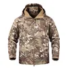 Köpekbalığı Cilt Askeri Taktik Ceket Erkekler Softshell Waterpoof Camo Kamuflaj Rüzgarlık Ordu Hood Savaş Ceket Erkek Kış Coat 201218