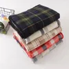 100 * 140cm mode plaid stickad sjal hushålls varmt kasta filtar bärbara filt lämplig för sovrum vardagsrum soffa xd24333