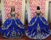 Vintage Royal Blue en Gold Borduurwerk kanten Quinceanera -jurken Prom Pageant Ball Jurk V Nek Corset kristallen kralen Vestido de 162628