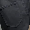 새로운 스타일 블랙 수 놓은 장미 꽃 스트레치 청바지 남자 찢어진 구멍 청바지 유행 바지 2021 패션 슬림 캐주얼 데님 바지