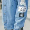 Tallas grandes ¿Dónde está mi mente Corea Kpop Frayed Letter Patch Bomber Jeans Chaqueta Mujer Ripped Denim Coat Mujer Streetwear Harajuku 201109