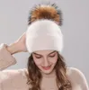Nouveau chapeau d'hiver pour femme, Bonnet tricoté en fourrure de lapin d'Angola, Bonnet pour fille, casquette d'automne avec pom en fourrure pom259r