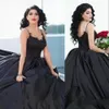 2021 арабский шариковый платья готический стиль черные свадебные платья спагетти ремни аппликации кружева атлас длина полов плюс размер свадебных платьев