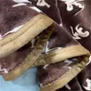 Brand Home Warm Blankets Autumn Winter Designer Sofa Blanket Shawl Decoration Thick Velvet Blanket Multi Function Gift193d