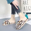 Leopard House Slipper Pattern Cross Open Toe Fur Home Zapato Slides Moda Warm Mujer Zapatillas de invierno VT1307 Y201026
