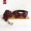 MUTTCO Colliers personnalisés pour chiens vendant au détail un beau collier Anti-perte THE RED SUIT collier de chien au design unique 5 tailles LJ201113