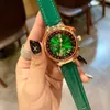 Mode Luxury Women Watches Top Brand Designer Watch 32mm Diamond Dial Wristwatches Leather Strap Quartz Clock för damer Jul Valentins mors daggåva