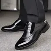 Sapatos de vestido de casamento homens sapatos casuais de couro respirável sapato de oxford com salto negócio sapato masculino chaussure homme 2020