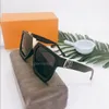 مصمم الأزياء النظارات الشمسية الكلاسيكية النظارات Goggle Goggle Outdoor Beach Sun Glasses for Man Woman 8 Color اختياري AAA