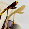 Luxo - 600 óculos de sol para mulheres Goggle Envoltório UV Proteção Gato Modelo de olho grande quadro de cor dupla com caso
