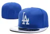 Hela Men039S toppkvalitet LA Royal Blue Fitted Hat Flat Brim Embroiered Logo Fans Baseball Hats storlek LA On Field Full Close367190